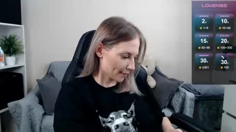 Naomi online show from June 22, 5:04 am