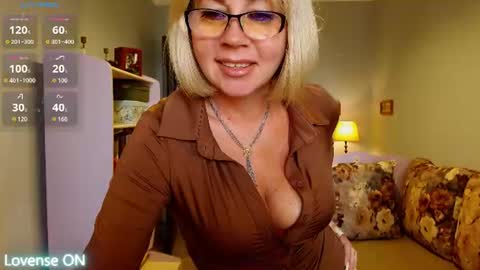 Sunny Katty online show from August 4, 9:59 am
