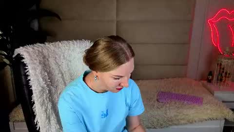 sunny_nicoleee online show from July 2, 1:38 am