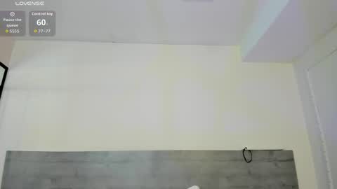 sunnywhitee online show from June 6, 7:09 pm