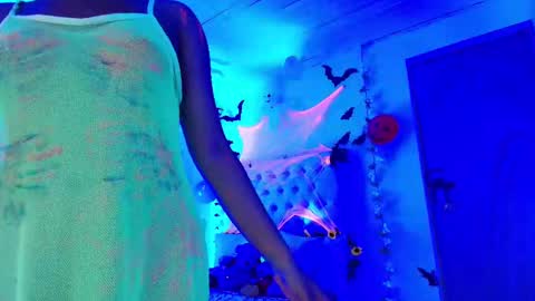   online show from October 6, 2:34 pm
