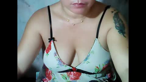 Snapshot of sunshine_38 chatting on October 22, 12:26 am sunshine_38 online show from October 22, 12:26 am