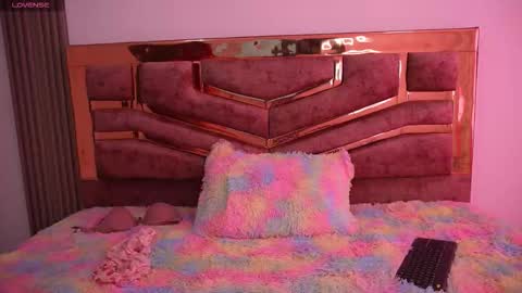 sunshine_girlx online show from October 7, 5:39 pm