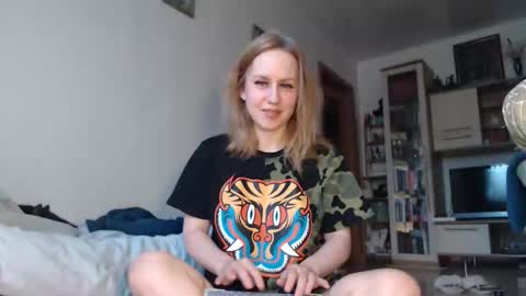 Annie online show from April 23, 6:21 am