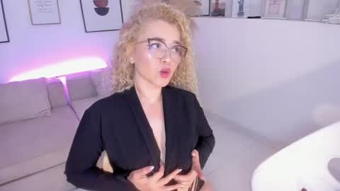 susan_blond online show from July 11, 12:27 pm
