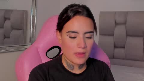 Susan online show from September 9, 8:30 pm