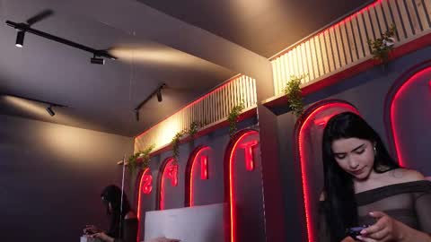 susan_wall online show from March 17, 1:04 pm