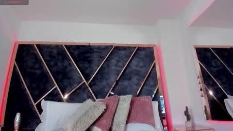 susanahenao online show from January 12, 5:18 pm