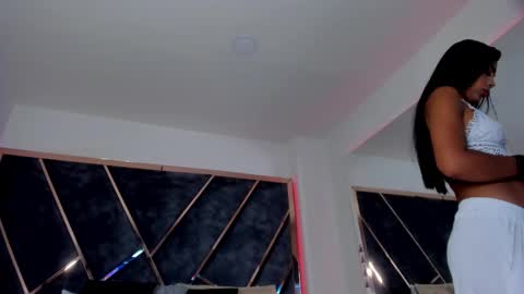 susanahenao online show from September 12, 8:27 pm