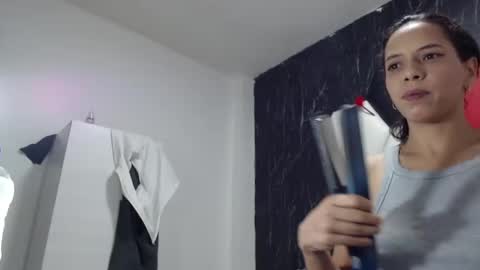 Snapshot of susanleroy chatting on December 28, 4:41 pm susanleroy online show from December 28, 4:41 pm