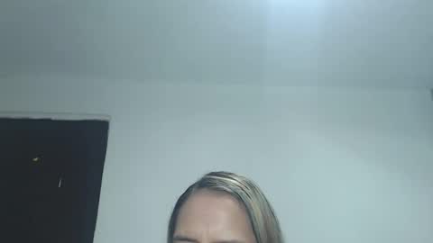 Snapshot of susanleroy chatting on February 14, 8:52 am susanleroy online show from February 14, 8:52 am