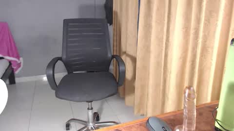 Snapshot of susanleroy chatting on October 8, 9:24 am susanleroy online show from October 8, 9:24 am