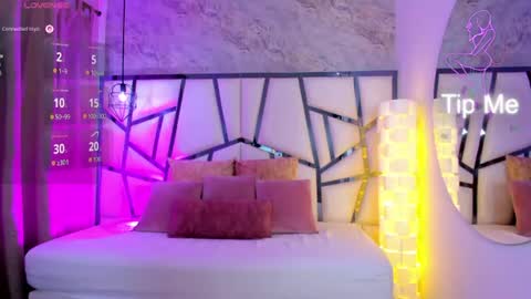 susanna_cute online show from July 27, 9:45 pm