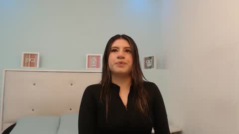 susanwilliams_ online show from March 17, 11:03 am