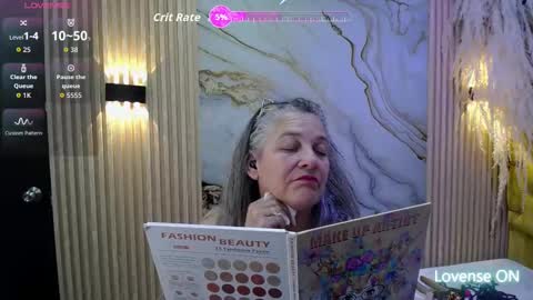 Snapshot of sussy_perez_ chatting on September 21, 3:49 am Sussy online show from September 21, 3:49 am