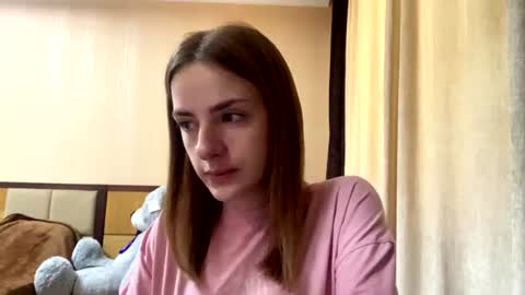 Emila online show from July 11, 7:52 am