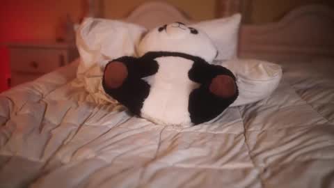 suzysuza online show from March 1, 9:03 pm