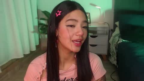 sweeetkittyy22 online show from October 11, 6:29 am