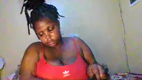Snapshot of sweet52537 chatting on March 3, 12:01 am sweet52537 online show from March 3, 12:01 am