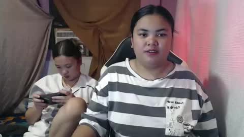 Snapshot of sweet_69ally chatting on October 17, 3:43 am ally online show from October 17, 3:43 am