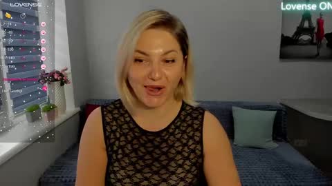 Snapshot of sweet___margaret chatting on March 6, 11:58 am Margaret online show from March 6, 11:58 am