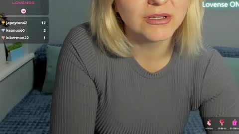 Snapshot of sweet___margaret chatting on February 28, 6:41 pm Margaret online show from February 28, 6:41 pm