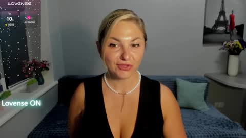 Snapshot of sweet___margaret chatting on September 15, 5:31 pm Margaret online show from September 15, 5:31 pm
