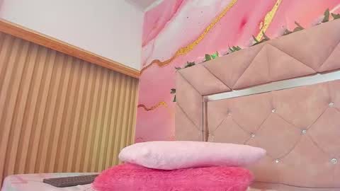 sweet__luna__ online show from February 6, 11:35 am