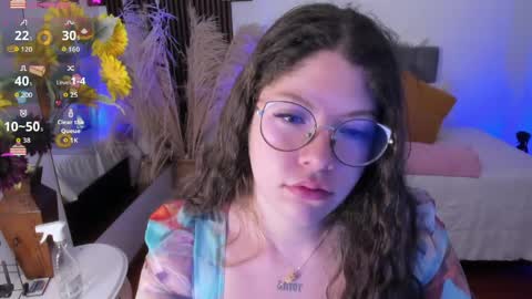 Alice online show from June 5, 7:53 pm