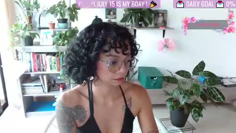 Tutti  online show from June 28, 10:05 pm