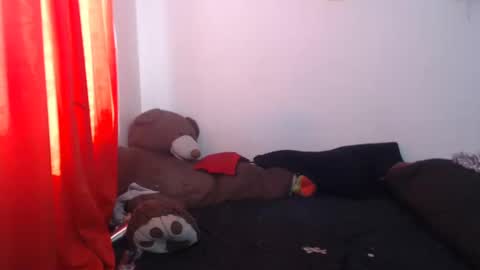 Bubbles online show from February 20, 8:36 pm