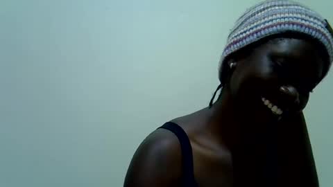 sweet_cherie1 online show from August 2, 5:16 pm