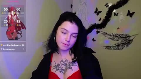 Snapshot of sweet_cherryg chatting on February 14, 5:46 pm Ivy online show from February 14, 5:46 pm