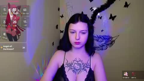 Snapshot of sweet_cherryg chatting on January 29, 7:36 am Ivy online show from January 29, 7:36 am