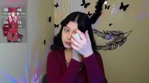 Snapshot of sweet_cherryg chatting on January 14, 1:17 pm Ivy online show from January 14, 1:17 pm