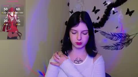 Snapshot of sweet_cherryg chatting on February 17, 1:00 pm Ivy online show from February 17, 1:00 pm