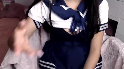 Hannah online show from April 29, 3:10 am