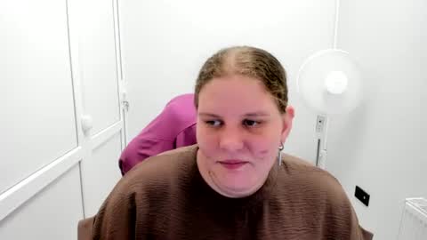 Karla online show from July 11, 1:33 pm