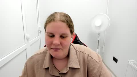 Karla online show from July 19, 1:35 pm