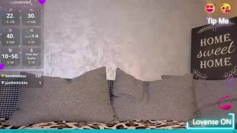 Alesy online show from April 27, 7:55 pm