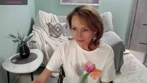 Helen online show from October 4, 6:52 am