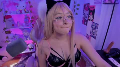 sweet_lilly_sweet online show from May 28, 1:14 am