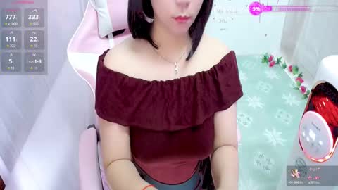 Lily online show from November 24, 8:33 pm