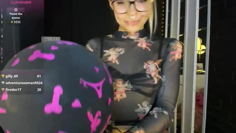 Lucy online show from February 19, 8:14 am