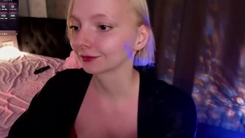 Lana online show from July 23, 4:15 pm