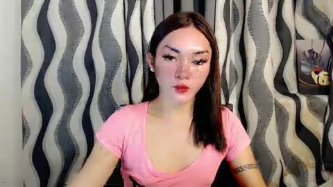 Snapshot of sweet_marie21 chatting on February 19, 3:27 pm sweet_marie21 online show from February 19, 3:27 pm