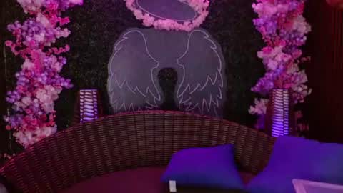 Roxanee online show from June 25, 8:43 pm