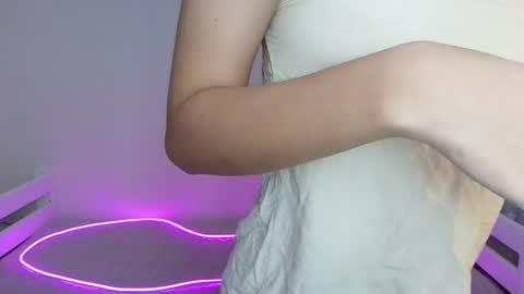 lovesavii online show from July 17, 7:39 pm