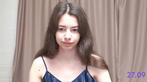Snapshot of sweet_sweet_angel chatting on September 27, 6:53 am Angel online show from September 27, 6:53 am