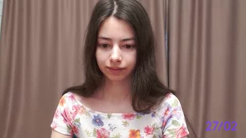 Snapshot of sweet_sweet_angel chatting on February 27, 9:22 am Angel online show from February 27, 9:22 am
